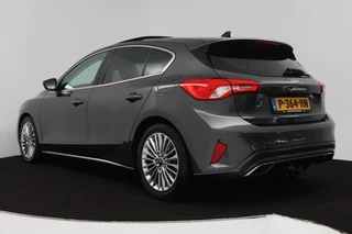 Ford Focus Ford Focus 1.0 EcoBoost Titanium Business (PANORAMADAK, TREKHAAK, ACHTERUITRIJCAMERA, STOEL/STUUR VERWARMING, SFEER) - afbeelding nr 5