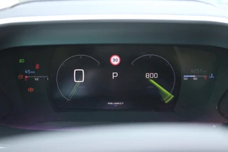 Peugeot 2008 Peugeot 2008 1.2 130PK AUTOMAAT GT PACK | NAVIGATIE | FULL LED KOPLAMPEN | DRAADLOZE APPLE CARPLAY/ANDROID AUTO | ADAPTIVE CRUISE CONTROL | CAMERA VOOR + ACHTER | CLIMATE CONTROL | LICHTMETALEN VELGEN 17