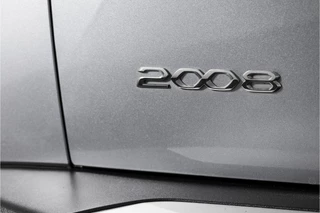 Peugeot 2008 Peugeot 2008 1.2 PureTech Allure Pack 130 PK - Automaat | Dig. Cockpit | PDC | Camera | NAV + App, Connect | ECC | DAB | LM 17