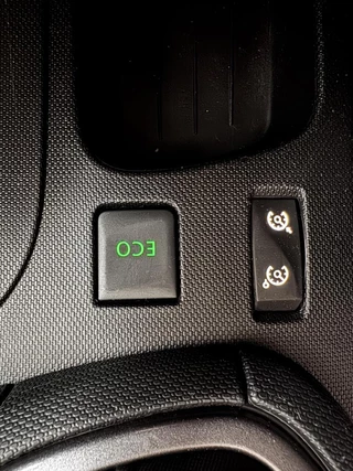Renault Clio Renault Clio 0.9 TCe Limited / Cruise / Airco / Navigatie - afbeelding nr 15