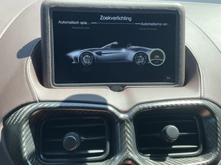 Aston Martin V8 Vantage Aston Martin V8 Vantage Roadster 4.0 360° Leer Sportzetels 21 Inch Xenon-Grey 10.487KM! - afbeelding nr 58