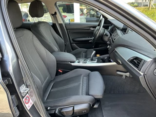 BMW 1 Serie BMW 1 Serie 118d Centennial Executive 50% deal 6.975,- ACTIE Trekhaak / LED / Sport stoelen / Stoel verwarming / PDC achter - afbeelding nr 36