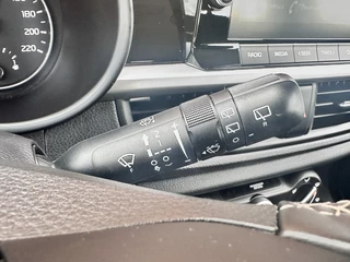 Kia Picanto Kia Picanto 1.0 DPi Dynamic Line Automaat: Zuinig, Comfortabel & Compleet - afbeelding nr 19