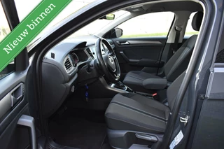 Volkswagen T-Roc Volkswagen T-Roc 1.5 TSI AUTOMAAT/NAVI & CARPLAY/LED/ACC/CLIMA/ETC.! - afbeelding nr 8