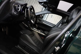 Alfa Romeo Stelvio Alfa Romeo STELVIO 2.0 T AWD 6C Villa d'Este / Acc / Lane Assist / HK / Dode Hoek / Camera / Open Panoramadak / Led / Pdc / 20 Inc - afbeelding nr 8