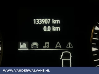 Renault Trafic Renault Trafic 2.0 dCi L2H1 Euro6 Airco | Navigatie | LED | Trekhaak | Cruisecontrol | Parkeersensoren, Bijrijdersbank - afbeelding nr 19