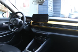 Jeep Avenger Jeep Avenger Summit 54 kWh | ACHTERUITRIJ CAMERA | STOEL VERWARMING | FULL LED KOPLAMPEN | 18