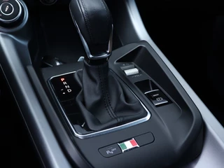 Alfa Romeo Tonale Alfa Romeo Tonale 1.5 MHEV 160 PK Turbo Veloce | Leder | Harman | Trekhaak | 20
