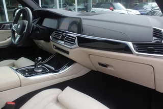 BMW X5 BMW X5 xDrive30d High Exe. 7p. M Sport / Trekhaak / Panoramadak / Camera / Head-up / Softclose / 20'' / Harman Kardon / Luchtvering / Laser LED / Keyless / Leder / Apple CarPlay / Stuurverwarming / DAB / ACC / Zonnescherm zijruite - afbeelding nr 13