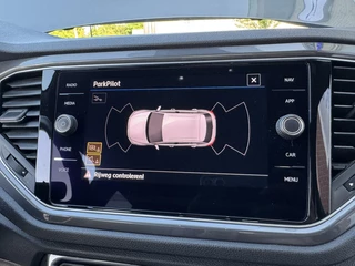 Volkswagen T-Roc Volkswagen T-Roc 1.5 TSI 150pk 3 x R-Line DSG ACC Camera LaneAsist  CarPlay Sportmodus 18 ich Sportvelg - afbeelding nr 20