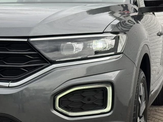 Volkswagen T-Roc Volkswagen T-ROC 1.5 TSI Sport Led Adaptive cruise Climate control Navigatie Pdc voor+achter DAB - afbeelding nr 37