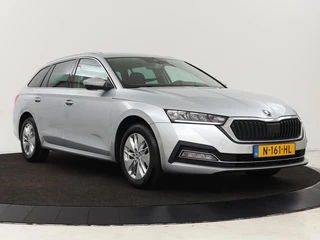 Škoda Octavia Skoda Octavia Combi 1.0 TSI Business Edition | Stoelverwarming |  Trekhaak | Adaptive cruise | Elektrische achterklep | Carplay | Sfeerverlichting - afbeelding nr 34