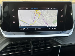 Peugeot 2008 Navigatie Clima + Cruise Controle Dab Lichtmetalen Velgen Carplay Parkeersensoren NL Auto - afbeelding nr 16