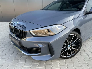 BMW 1 Serie BMW 1-serie 118i High Executive M pakket|Pano|Kuipstoelen - afbeelding nr 17