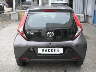 Toyota Aygo Toyota Aygo 1.0 VVT-i x-play 28.000 km! Parkeersensors - afbeelding nr 29