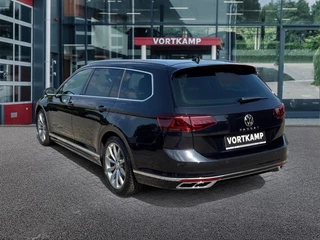 Volkswagen Passat Volkswagen Passat Variant 2.0 TDI DSG R-LINE CAMERA/NAVI/ACC/E-KLEP/CARPLAY/STOELVERW - afbeelding nr 7