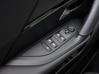 Peugeot 2008 1.2 PureTech 131pk GT-Line | Navi + Apple Carplay + Android Auto | Clima | Adap.Cruise | Keyless Entry | Pdc V+A+Assist+Camera | Led koplampen | Mistlampen | Privacy Glass | 17''lm - afbeelding nr 26