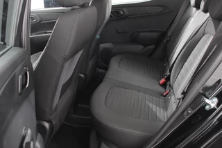 Hyundai i10 Hyundai i10 1.0 Automaat Comfort 5-zits | Navigatie | Apple Carplay/Android Auto | Cruise Control | DAB | Airco - afbeelding nr 12