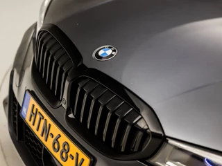 BMW 3 Serie BMW 3 Serie Touring 330e xDrive M Sport 293Pk Automaat (PANORAMADAK, M PAKKET, LASER KOPLAMPEN, MEMORY SEATS, HEAD-UP DISPLAY, HARMAN/KARDON, 360 CAMERA, ADAPTIVE CRUISE, APPLE CARPLAY, NIEUWE APK, NIEUWSTAAT) - afbeelding nr 45