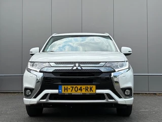 Mitsubishi Outlander Mitsubishi Outlander 2.4 PHEV - Apple CarPlay - Keyless - nap! - airco - trekhaak - - afbeelding nr 2