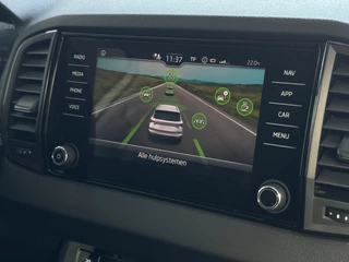 Škoda Karoq Škoda Karoq 1.5 TSI 150PKLED VIR.COCKPIT CARPLAY NAVI CAMERA ELEK.KLEP STOEL/STUUR VERW. LMV 2025 - afbeelding nr 39