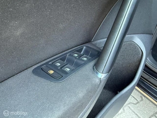 Volkswagen Golf Volkswagen Golf 1.5 TSI 180PK Highline Viritual/Carplay/18