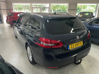 Peugeot 308 Peugeot 308 SW 1.2 Panorama Dak Navigatie Multimedia Nieuwe Distr.riem - afbeelding nr 12