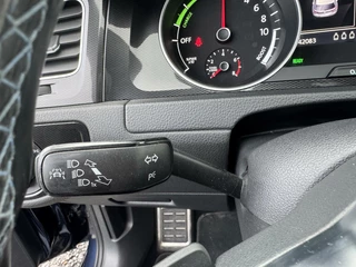 Volkswagen Golf Volkswagen Golf 1.4 TSI GTE panorama kanteldak sportleer verwarmd - afbeelding nr 40