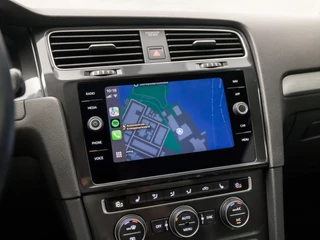 Volkswagen Golf Volkswagen Golf 1.0 TSI Sportline (APPLE CARPLAY, GROOT NAVI, CLIMATE, STOELVERWARMING, DYNAMISCHE KNIPPERLICHTEN, MASSAGE, ALCANTARA, ADAPTIVE CRUISE, PARKEERSENSOREN, GETINT GLAS, LM VELGEN, NIEUWSTAAT) - afbeelding nr 30