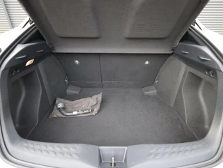 Toyota C-HR Toyota C-HR 1.2 Premium (Vol-Opties!) 1e eigenaar Two-Tone - afbeelding nr 7