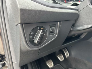 Volkswagen Polo Volkswagen Polo 1.0 TSI Highline Business (3x) R-Line AppleCarPlay/ AndroidAuto/ Adaptieve Cruise Control/ 'Sport Select' onderstel/ 17