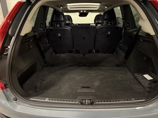 Volvo XC90 THUNDER-GREY/PANO/LUCHTVERING/H&K/ACC/SPORT-LEER+MEMORY/360CAMERA/PILOT-ASSIST/PRIVACY/BLACK-PACK/ELECTR.TREKHAAK/NET OH BEURT GEHAD BIJ VOLVO - afbeelding nr 67