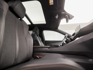 Peugeot 5008 (PANORAMADAK, APPLE CARPLAY, GROOT NAVI, 360 CAMERA, LEDER, SPORTSTOELEN, LED KOPLAMPEN, KEYLESS, DAB+, NIEUWE APK, NIEUWSTAAT) - afbeelding nr 8