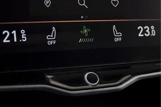 Lynk & Co 01 | 360 Camera | 7.4 kWh boordlader | Donkere hemel | S/K-panodak | Adapt. Cruise | Memory | Elek. klep | LM 20