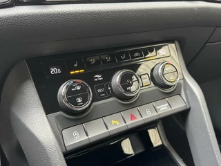 Škoda Kodiaq Skoda Kodiaq 1.5 TSI Sportline Automaat | Trekhaak uitklapbaar | Navigatiesysteem | Stoelverwarming | Stuurverwarming | Getint glas | Cruise control | 20 inch lichtmetalen velgen | Achteruitrijcamera | Parkeersensoren voor en achter - afbeelding nr 37
