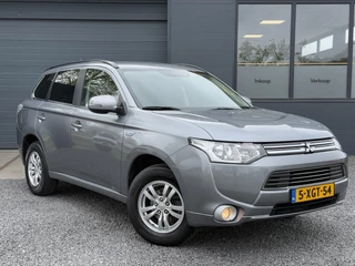 Mitsubishi Outlander Mitsubishi Outlander 2.0 PHEV Business Edition 2e Eigenaar,Navi,Clima,Cruise,Camera,Trekhaak,Dealer Onderhouden,N.A.P,Nieuwe APK Bij Aflevering - afbeelding nr 4