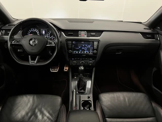 Škoda Octavia Škoda Octavia Combi 2.0 TDI RS /184PK / AUTOMAAT / LEDER / PANODAK / Trekh. 1600KG. - afbeelding nr 12