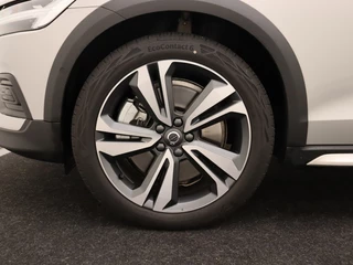 Volvo V60 Volvo V60 Cross Country B5 AUT(8) PLUS BRIGHT SCHUIFDAK ACC BLIS KEYLESS 360GR CAM - afbeelding nr 34