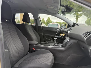 Peugeot 308 Peugeot 308 SW 1.2 PureTech Allure 1e Eigenaar,131pk,Navi,Clima,6 Bak,Cruise,PDC,Trekhaak,Apple Carplay,Dealer Onderhouden,APK tot 05-2026 - afbeelding nr 7