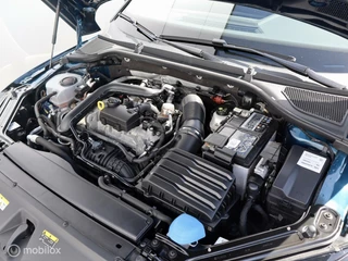 Škoda Octavia Skoda Octavia 1.0 TSI Trekhaak Automaat Virtual LED - afbeelding nr 32