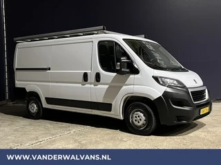 Peugeot Boxer imperiaal, 2500kg trekhaak, parkeersensoren, bijrijdersbank, trap - afbeelding nr 13