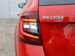 Škoda Octavia Skoda Octavia Combi 1.0 TSI Canton LED Trekhaak PDC 17 inch - afbeelding nr 30