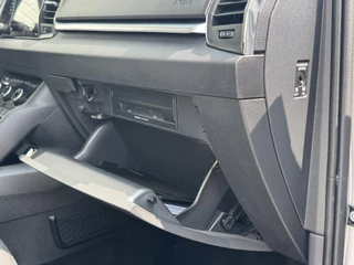Škoda Karoq Skoda KAROQ 1.0 TSI Style Camera Clima Cruise Trekhaak Inductie laden Navigatie Keyless - afbeelding nr 24