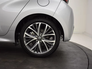 Toyota Yaris Toyota Yaris 1.5 Hybrid 130 Executive | Stuur en Stoelverwarming | PDC V+A | - afbeelding nr 12