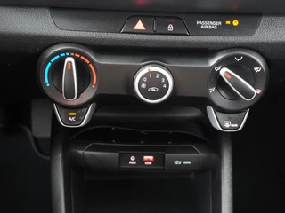 Kia Stonic - Navigatie - Camera - Airco - Cruise control - 17 inch LM velgen - Fabrieksgarantie tot 03-2027 - afbeelding nr 36