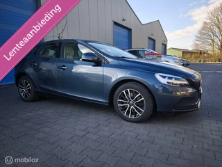 Volvo V40 Volvo V40 2.0 T2 / Dealer onderhouden / Zeer Netjes ! - afbeelding nr 3