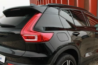 Volvo XC40 Volvo XC40 T3 R-Design | Parkeercamera | Stoelverwarming | Glossy Black | Keyless - afbeelding nr 5