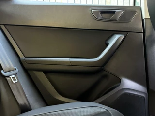 SEAT Ateca Seat Ateca 1.0 EcoTSI Limited Edition Volleer | Stoelverwarming | Apple CarPlay | Navigatiesysteem | Elektrisch bedienbare achterklep | Lichtmetalen velgen | Draadloze telefoonlader | Lane assist & Blind Spot detectie | Parkeersensoren voor en achter - afbeelding nr 39