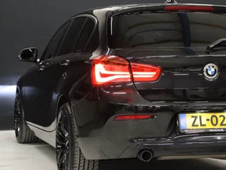 BMW 1 Serie [CRUISE CONTROL, CLIMATE CONTROL, HALF LEDER, BMW LED KOPLAMPEN, PDC ACHTER, BLUETOOTH TELEFOONVERBINDING, NAVIGATIE, NIEUWSTAAT] - afbeelding nr 6