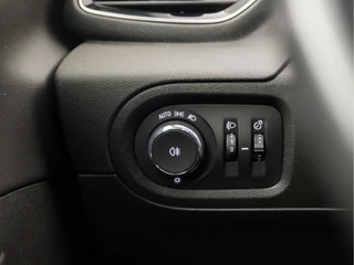 Opel Grandland X (APPLE CARPLAY, GROOT NAVI, CAMERA, GETINT GLAS, SPORTSTOELEN, LEDER, LANE ASSIST, NIEUWSTAAT) - afbeelding nr 25